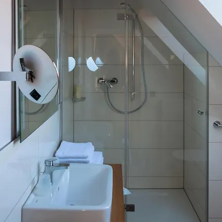 Hotell Lindenhof Garni 3*