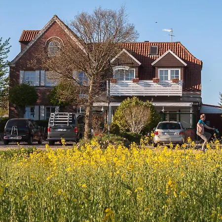 Hotel Lindenhof Garni 3*